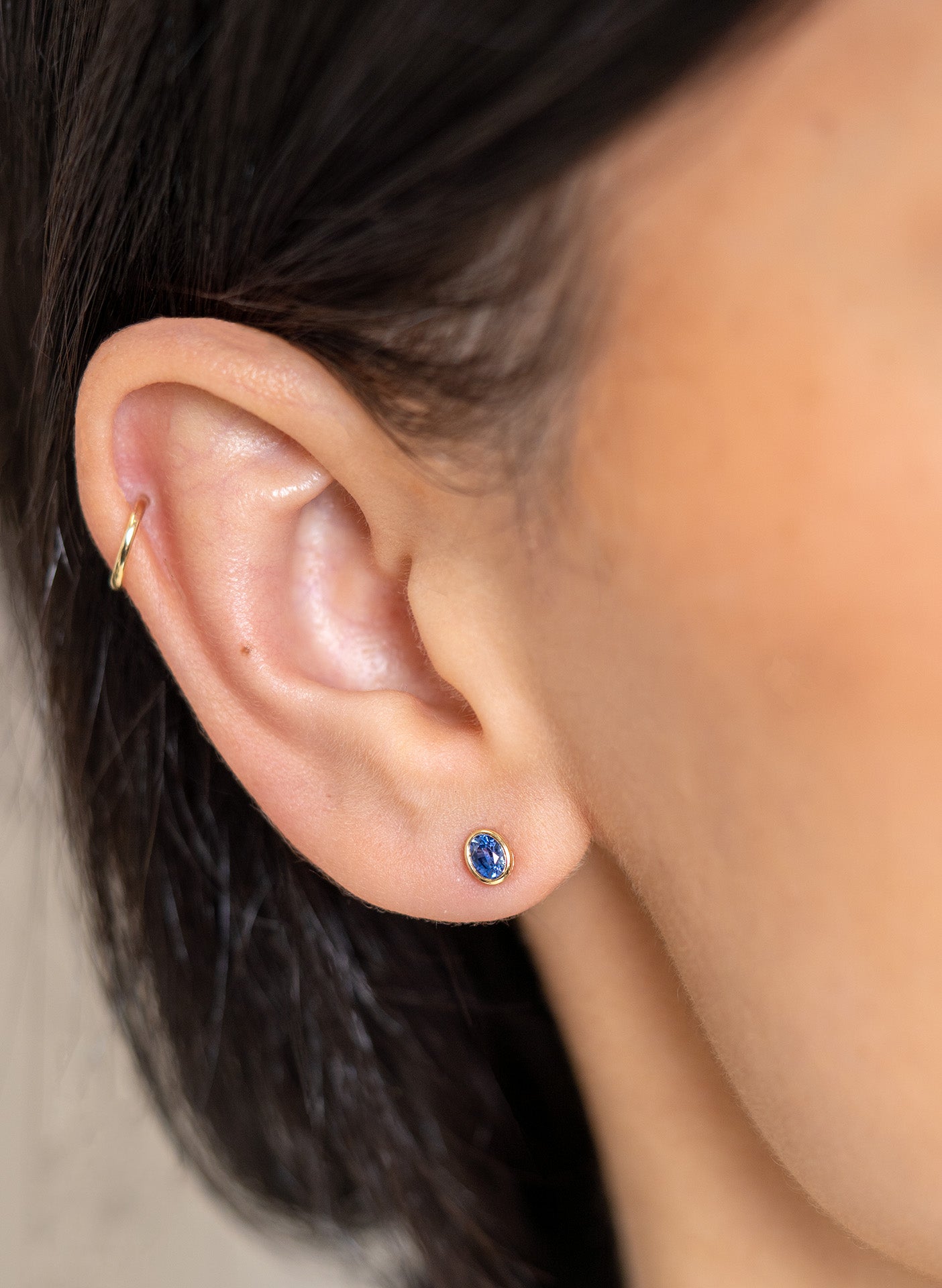 Oval_Blue_Sapphire_Bezel_Set_S