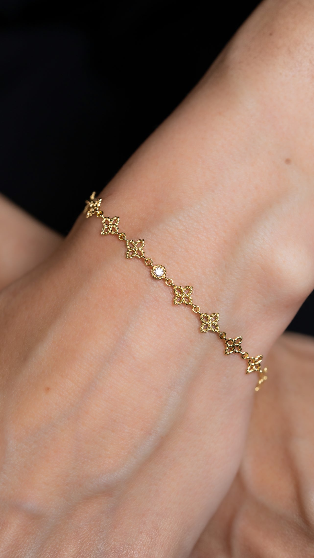 Roberto Coin Diamond And Flower Link Bracelet | Skeie's Jewelers