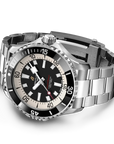Breitling Superocean Automatic 46mm Black Dial on stainless steel strap - Closed Bracelet