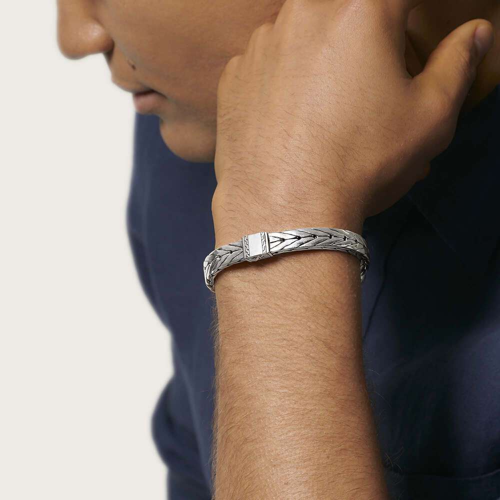 The Men's Jewelry Guide