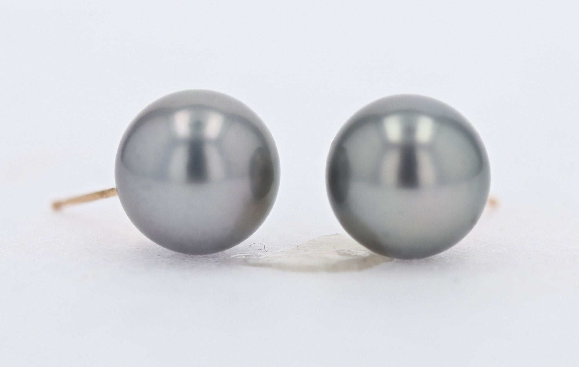 Tahitian Black Pearl Studs - Skeie's Jewelers