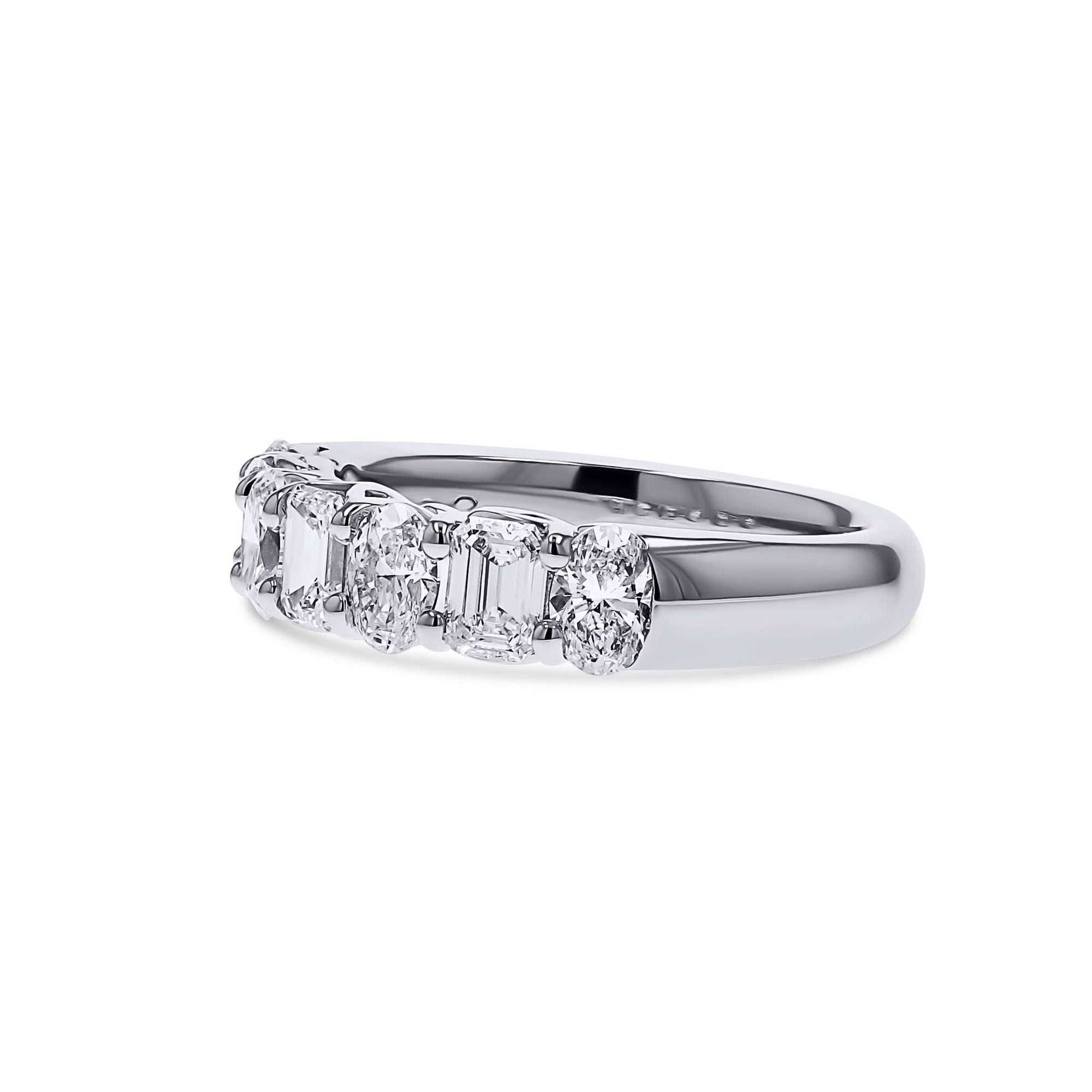 Oval & Emerald Diamond Band - Skeie's Jewelers