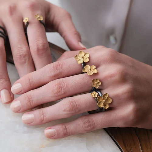 Gold Jewelry Collection Image - Skeie's Jewelers