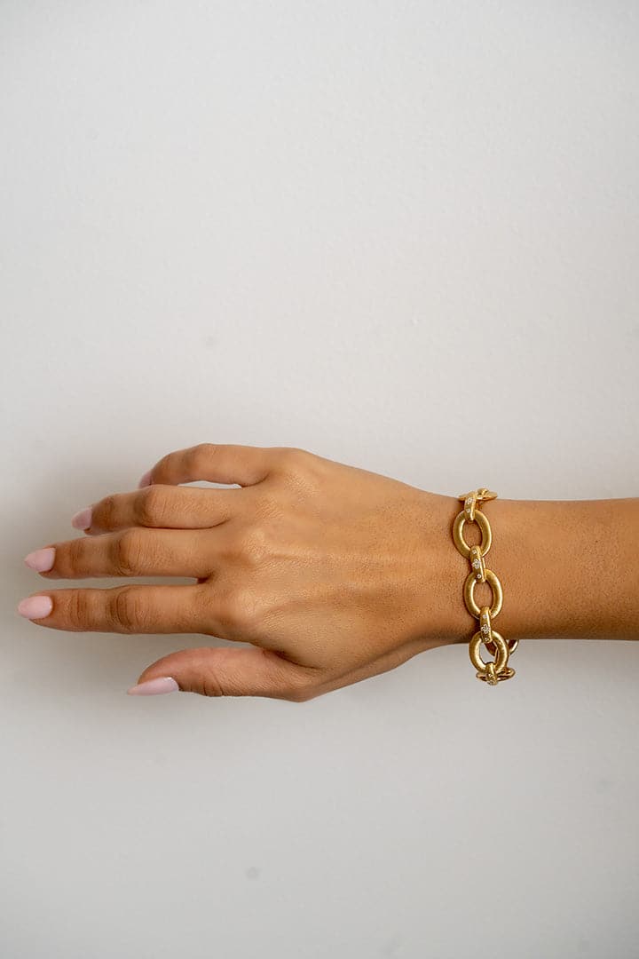 Roberto Coin 18k Gold "Duchessa" Satin Oval Link Bracelet - Skeie's Jewelers