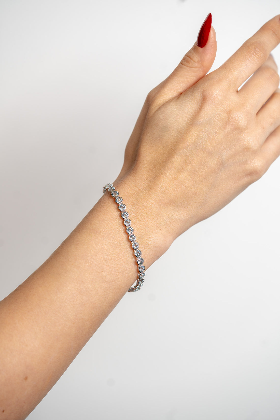 Aquamarine Bezel-Set Bracelet - Skeie's Jewelers