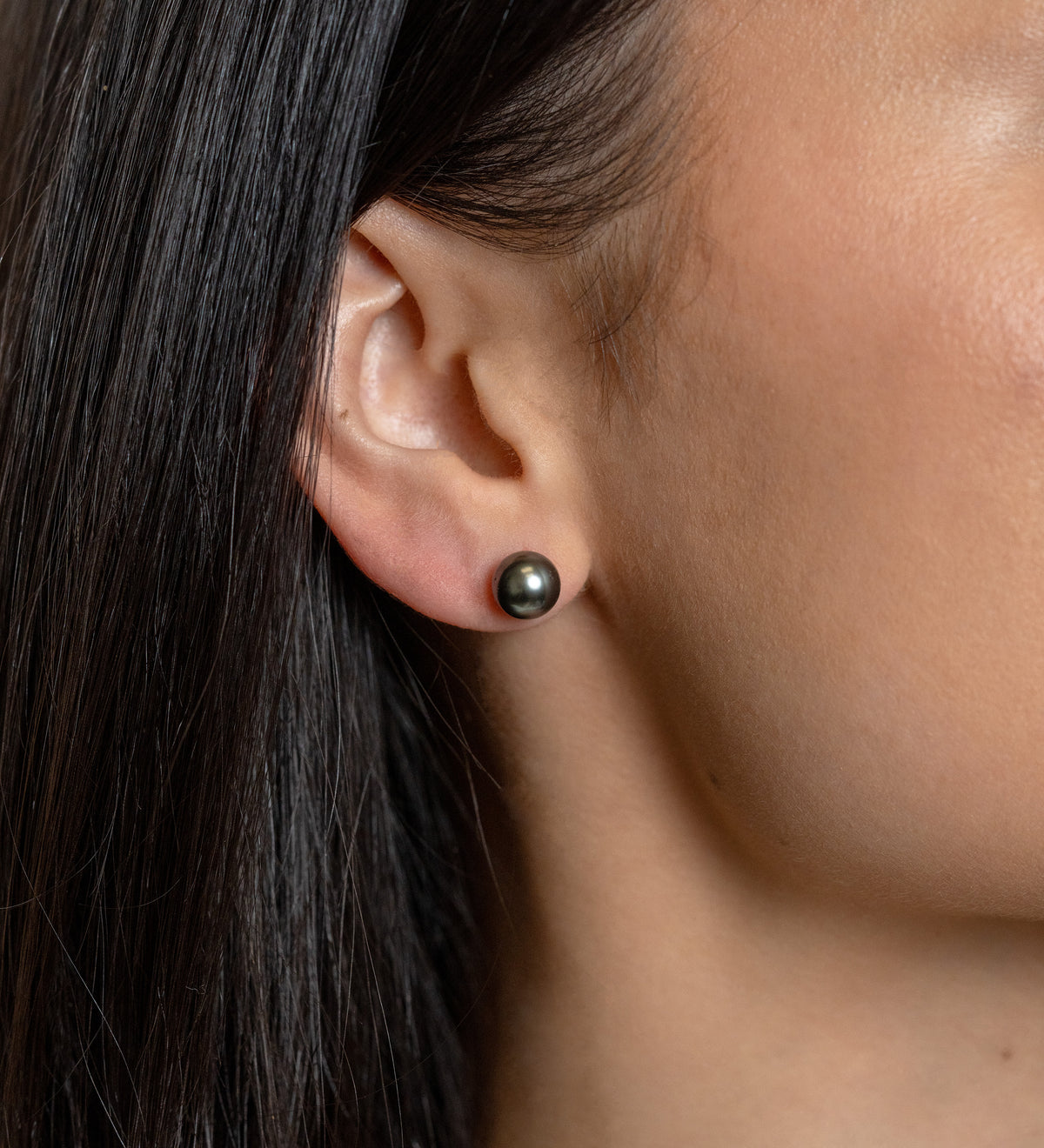 Tahitian Black Pearl Studs - Skeie's Jewelers