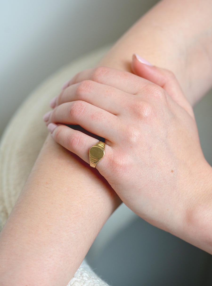 The Gold Ridged Signet Ring - Skeie's Jewelers