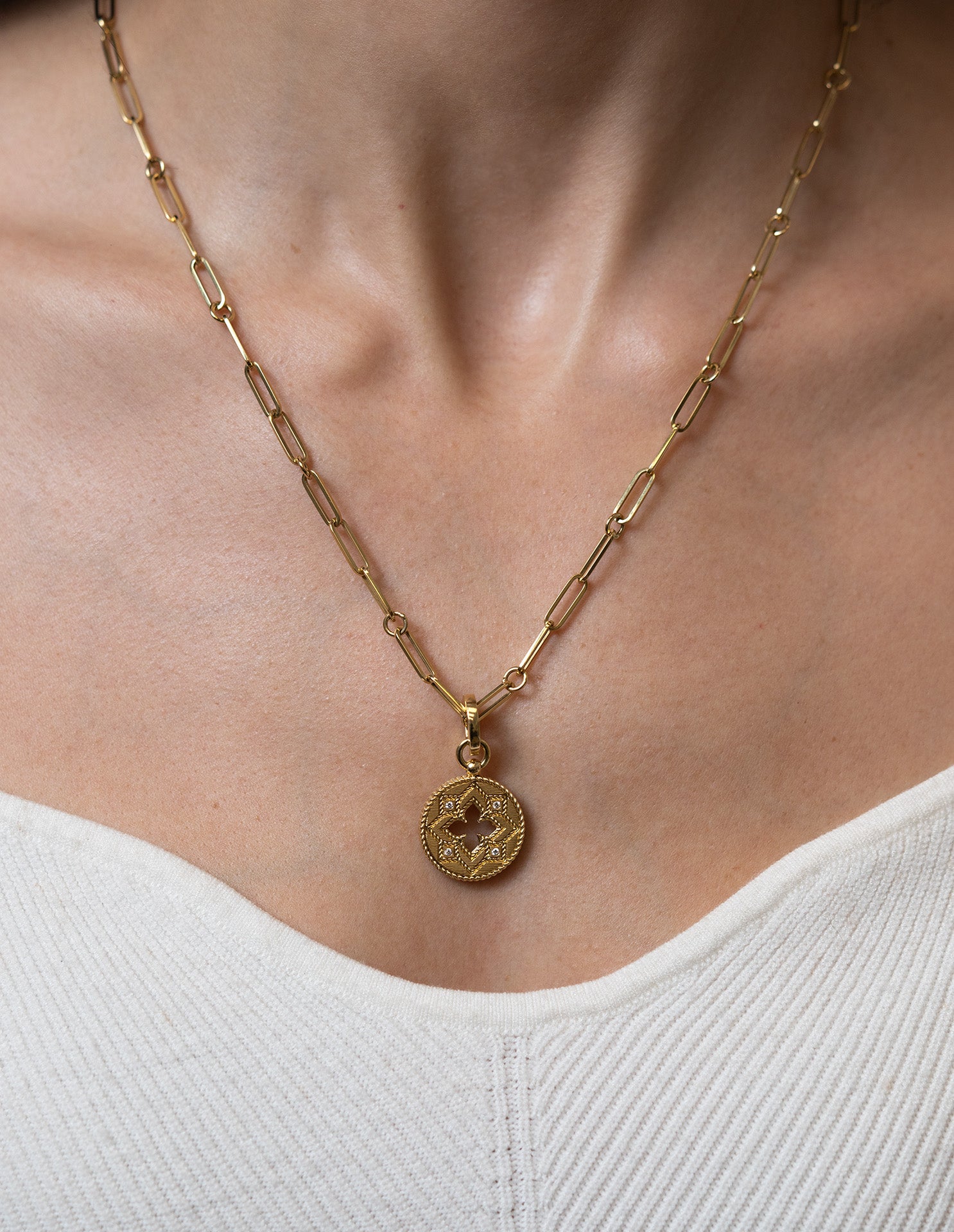 Roberto Coin Venetian Princess Diamond Open Floral Medallion - Skeie's Jewelers