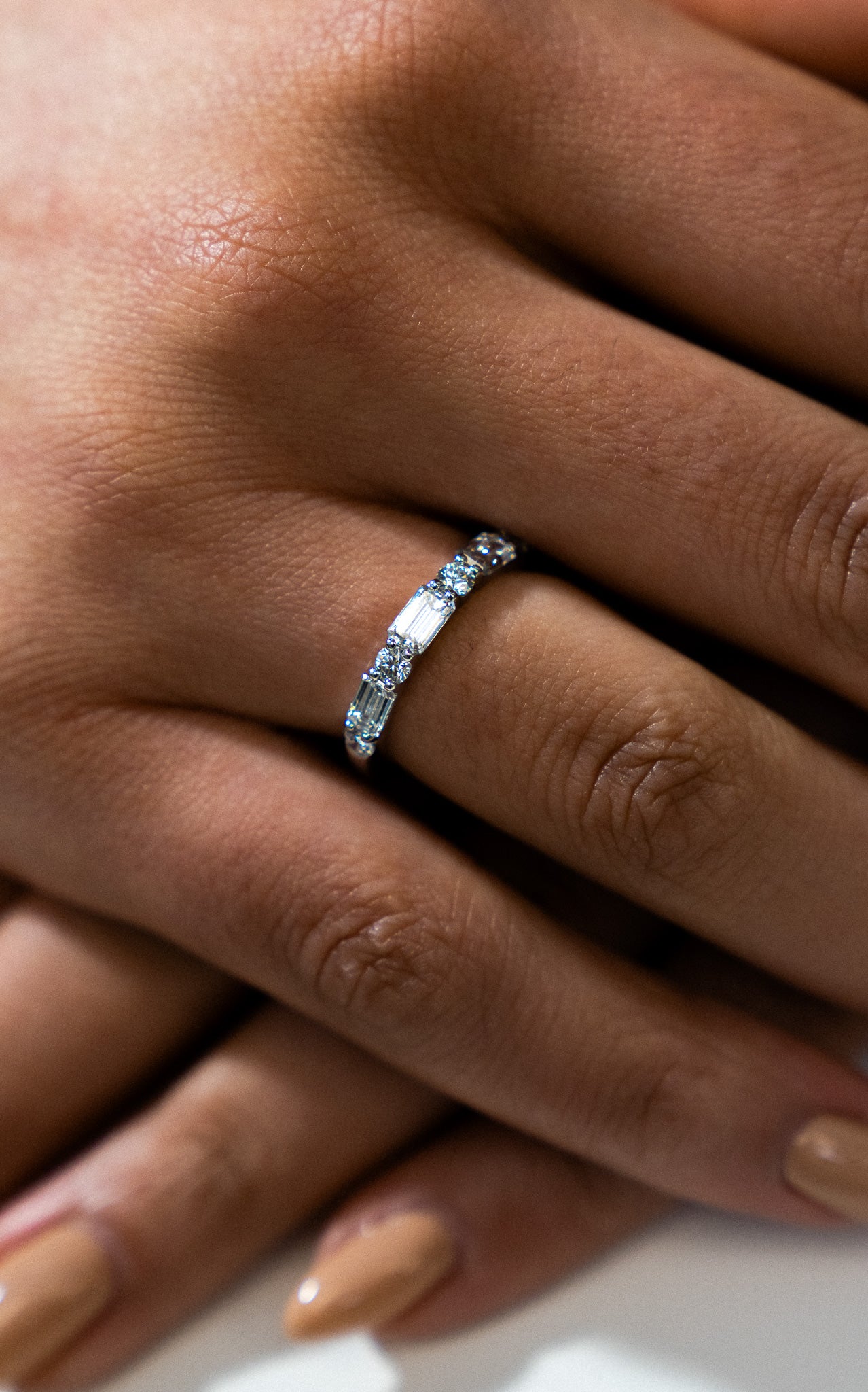 Round & Emerald Cut Diamond Band - Skeie's Jewelers