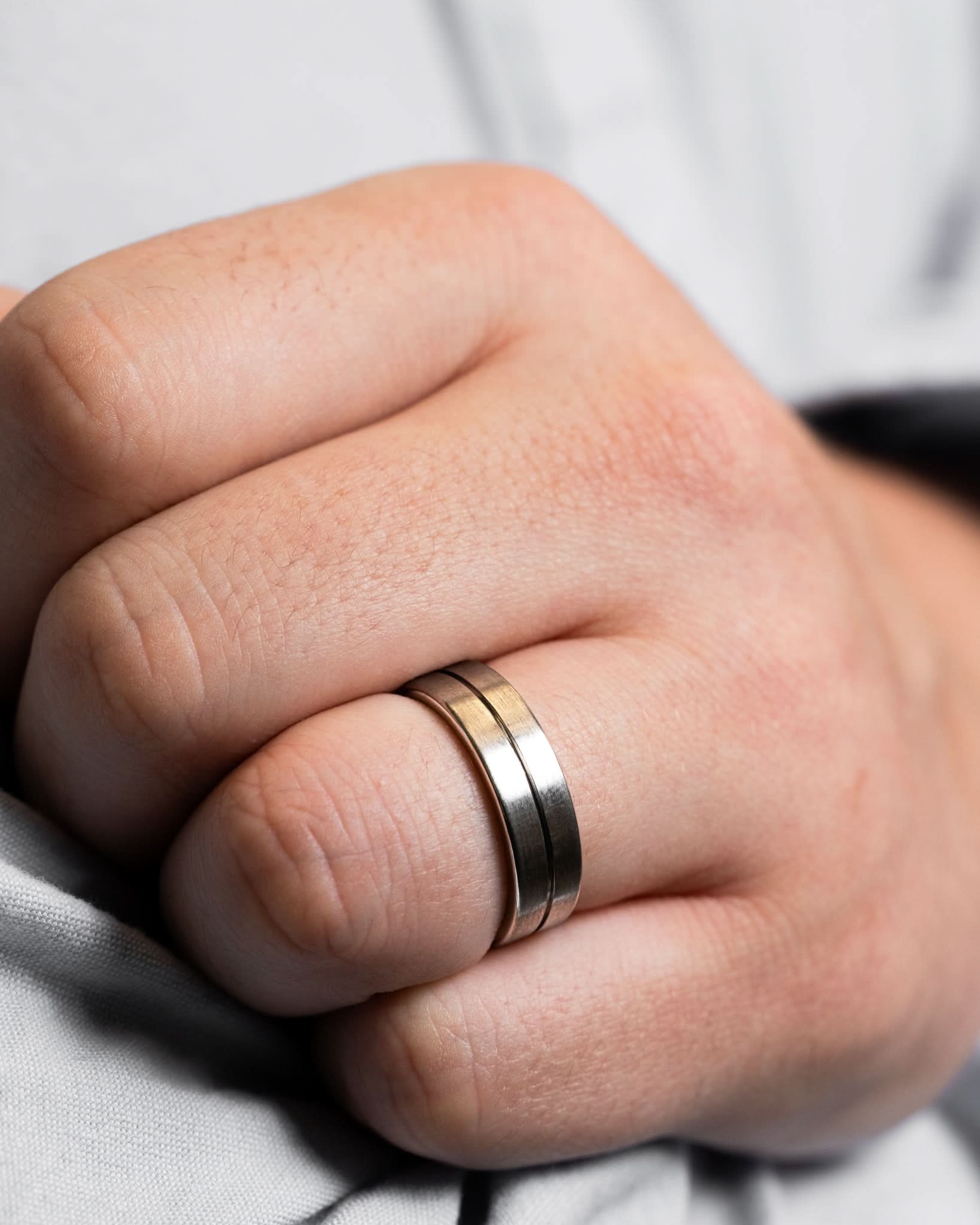 Furrer Jacot 18k White Gold Center Line Band - Skeie's Jewelers