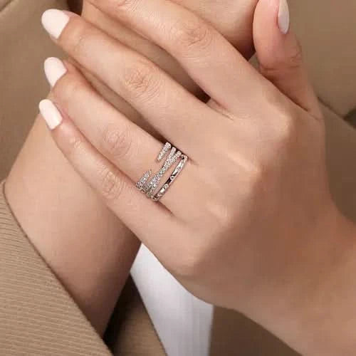 White Gold Graduating Diamond Spike Easy Stackable Ring - Skeie's Jewelers