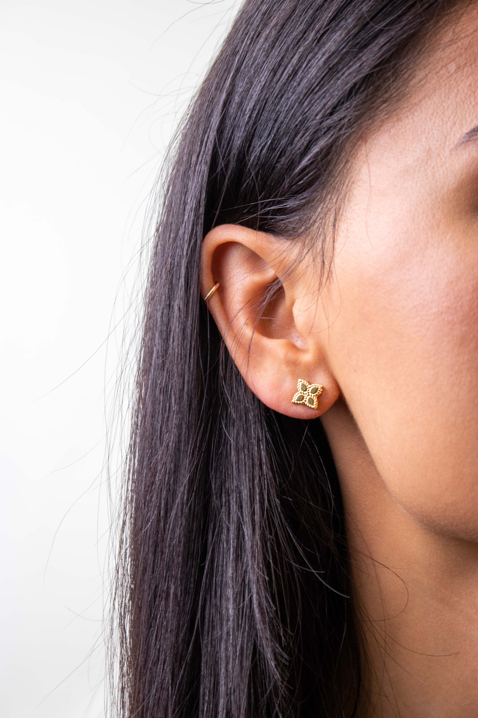 Roberto Coin Small Princess Flower Stud Earrings - Skeie's Jewelers