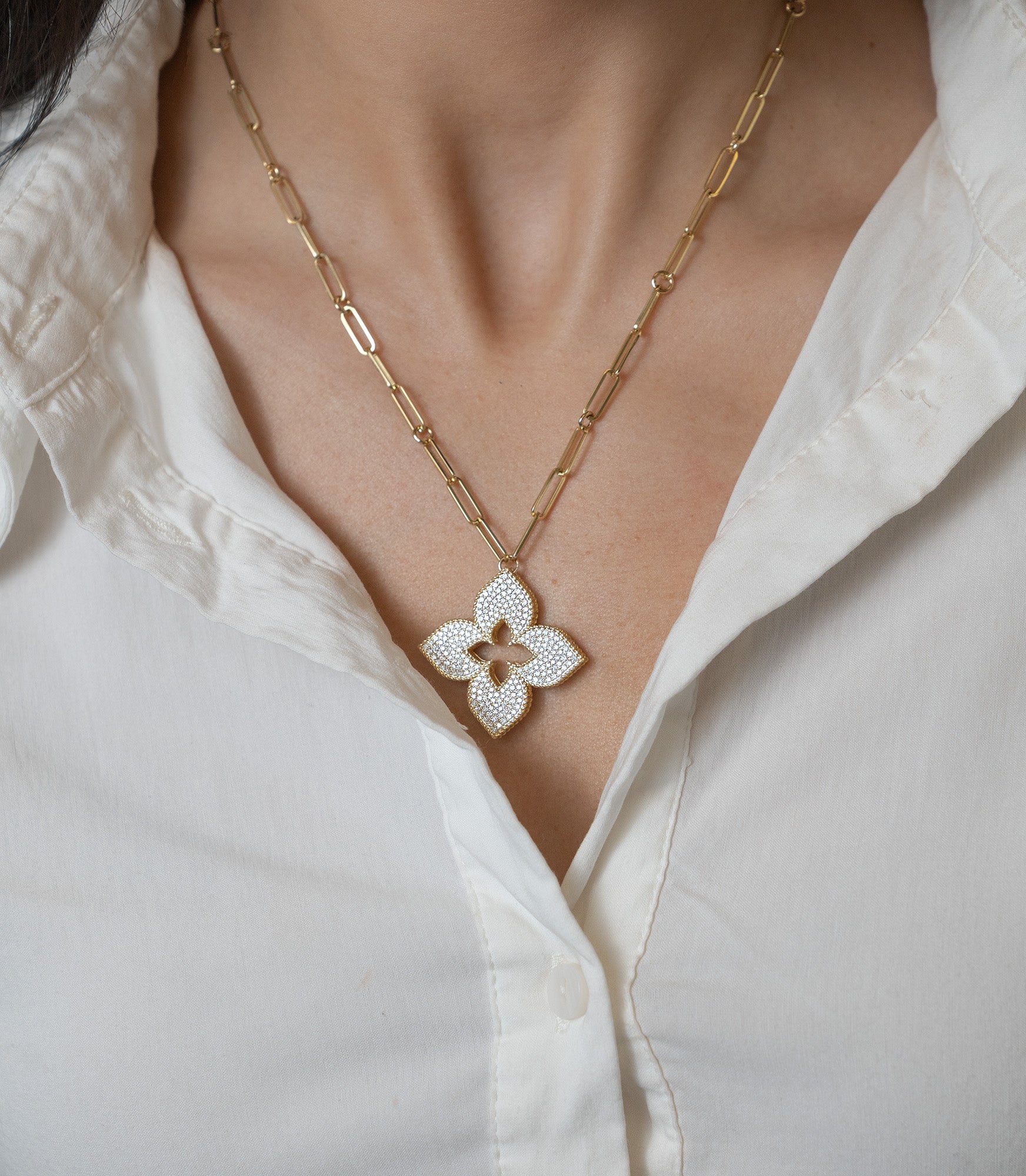 Roberto Coin Large Venetian Princess Pendant Necklace - Skeie's Jewelers