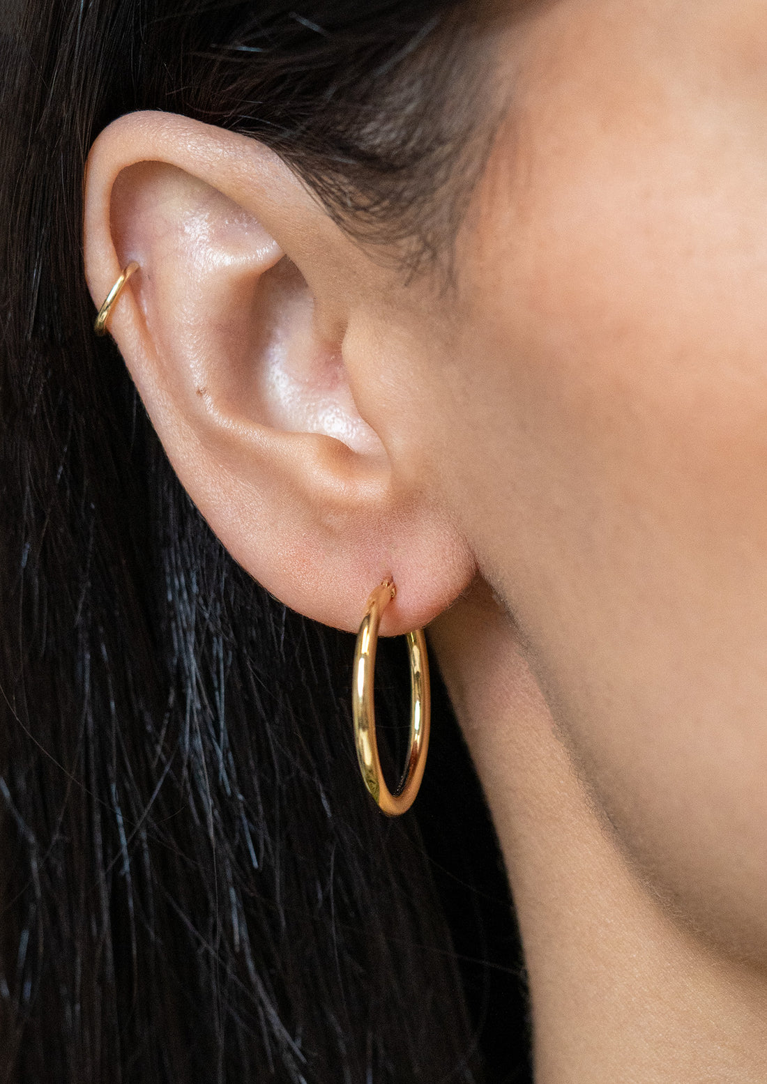 Roberto Coin Medium Yellow Gold Hoop Earrings