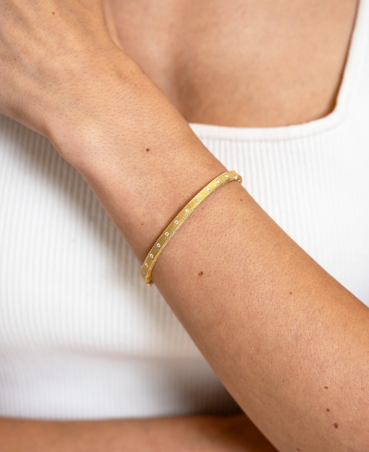 Roberto Coin Princess Diamond Satin Bangle - Skeie's Jewelers