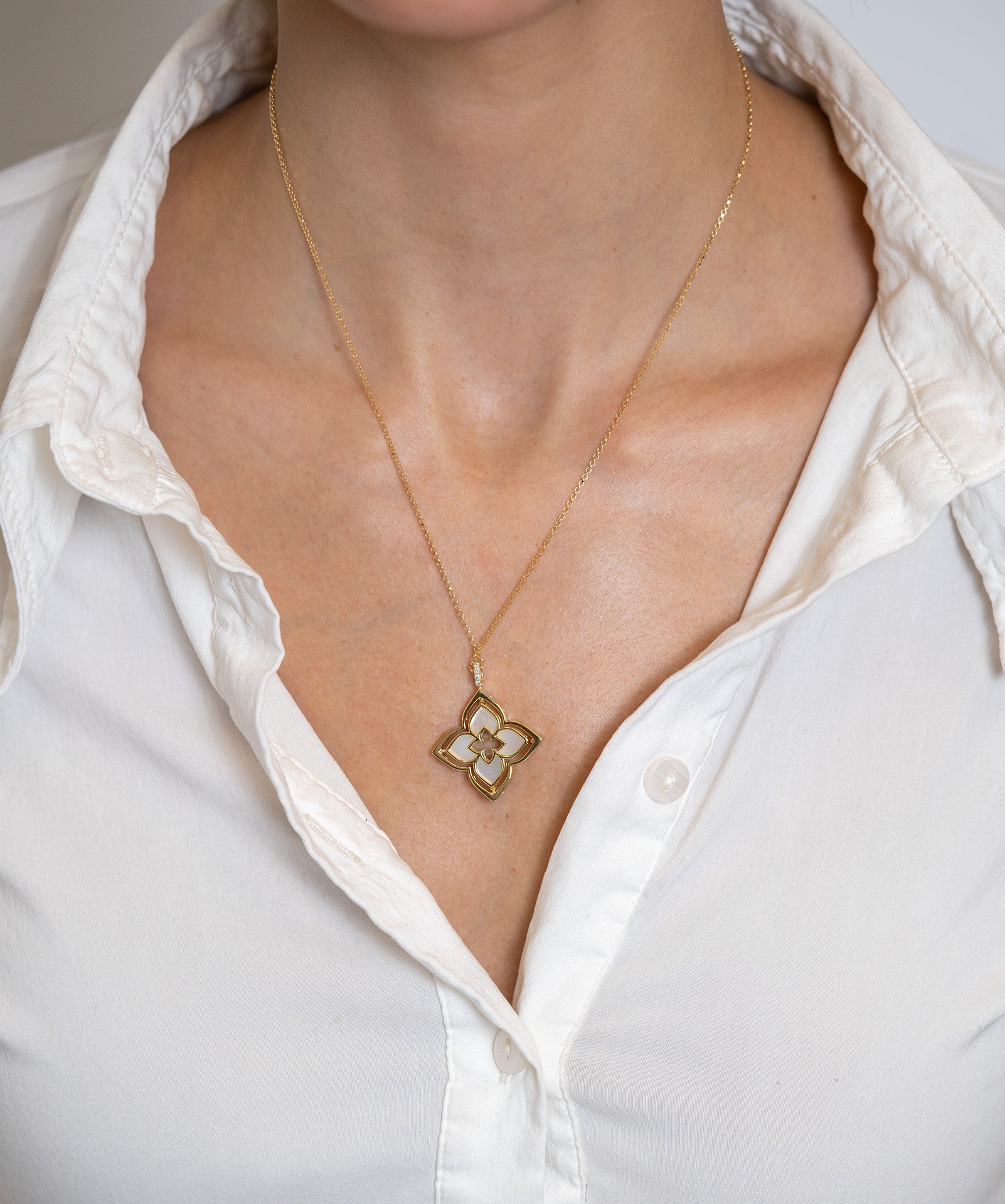 Roberto Coin Venetian Princess Pirouette Pendant Necklace - Skeie's Jewelers