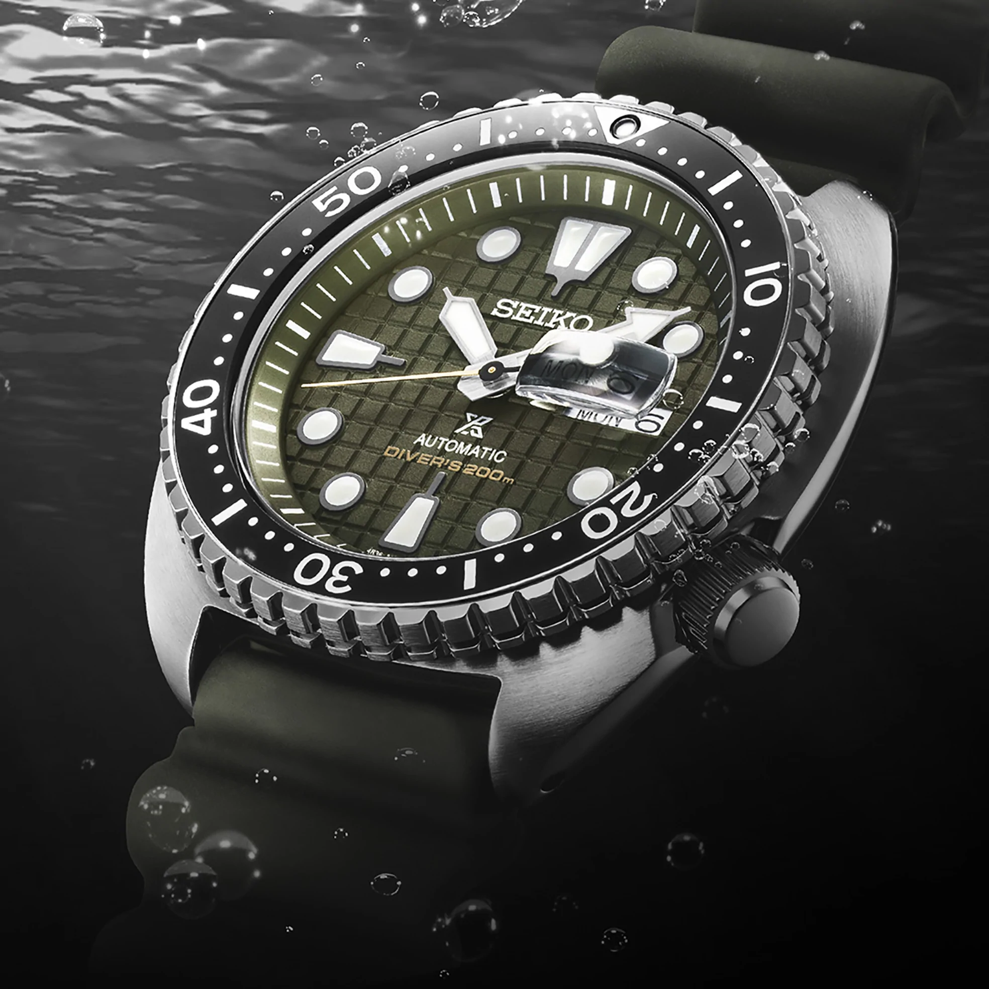 seiko prospex srpe05 green dial diver watch