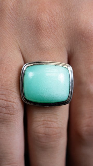Chrysoprase Gem Drop Ring - Skeie's Jewelers