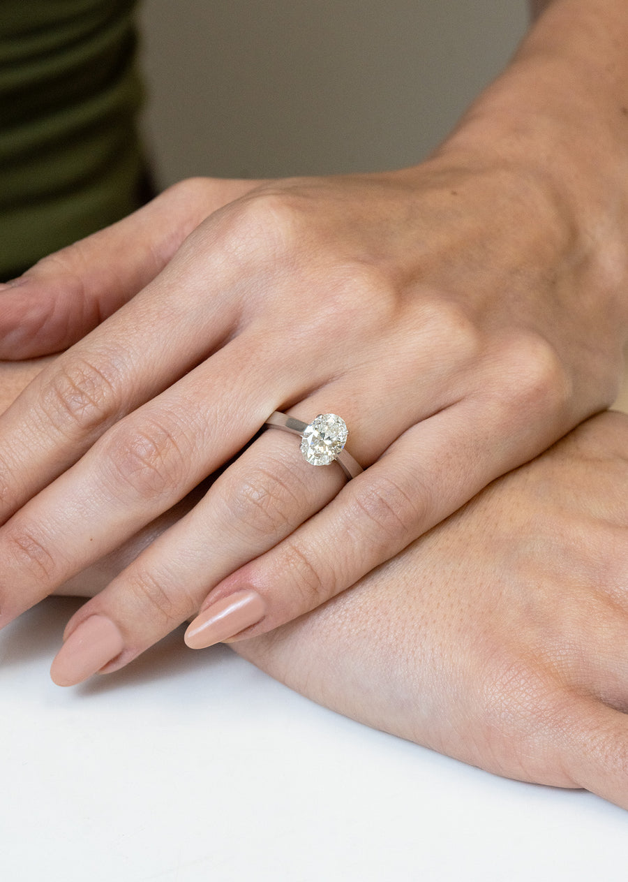 Skeie's Exclusive Oval-Cut Solitaire Engagement Ring