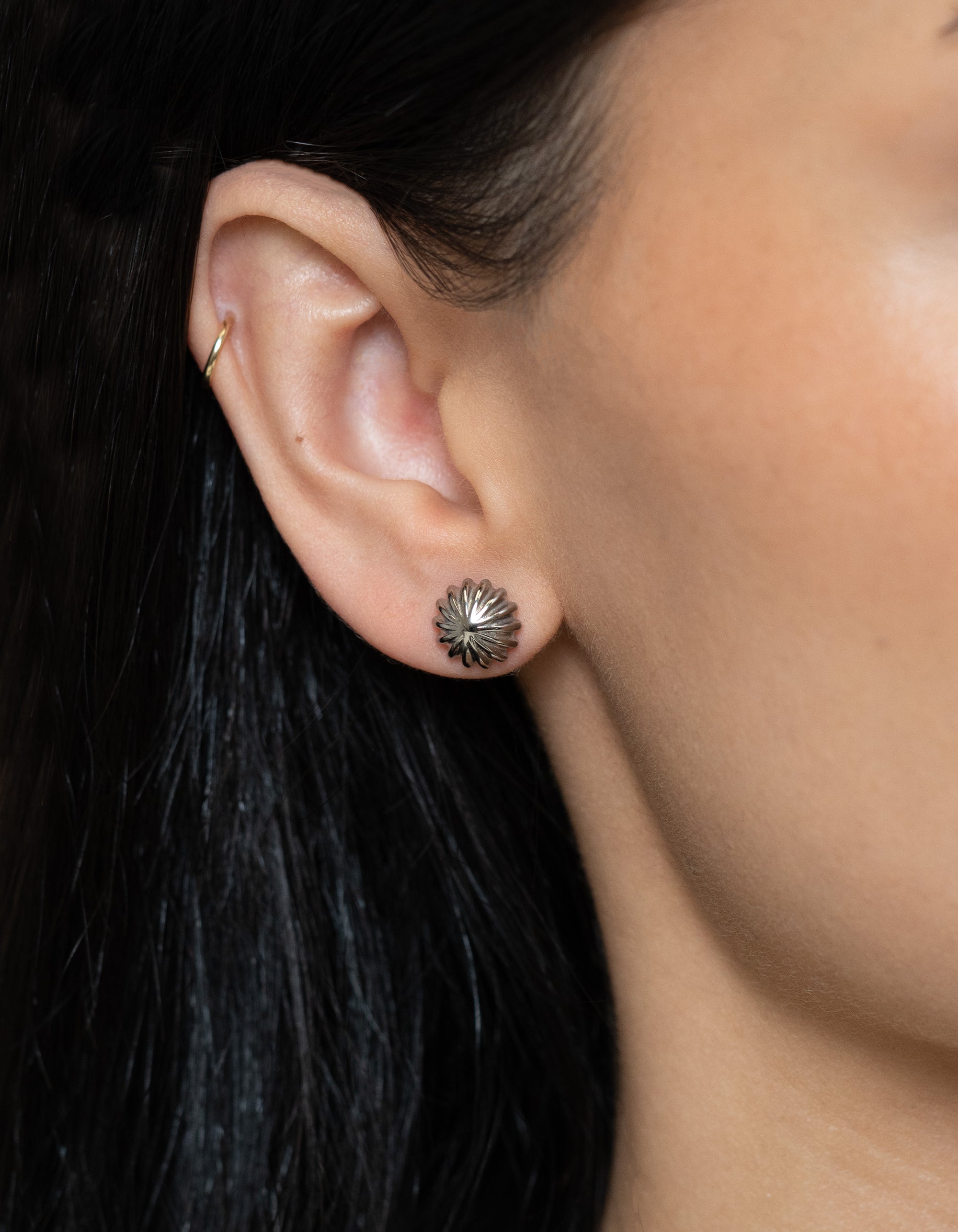 Silver Scallop Stud Earrings - Skeie's Jewelers