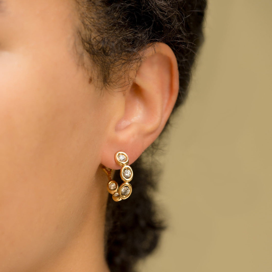 Gumuchian Diamond Oasis Curved Hoop Earrings - Skeie's Jewelers