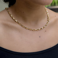 Roberto Coin Paperclip Necklace 'Oro' Chain Modeled