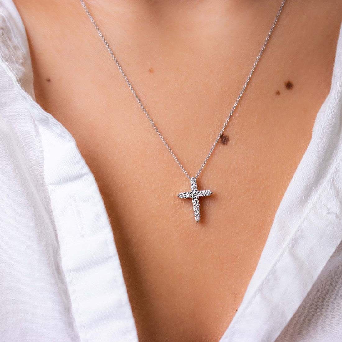 Roberto Coin Diamond Cross Pendant Necklace - Small Modeled