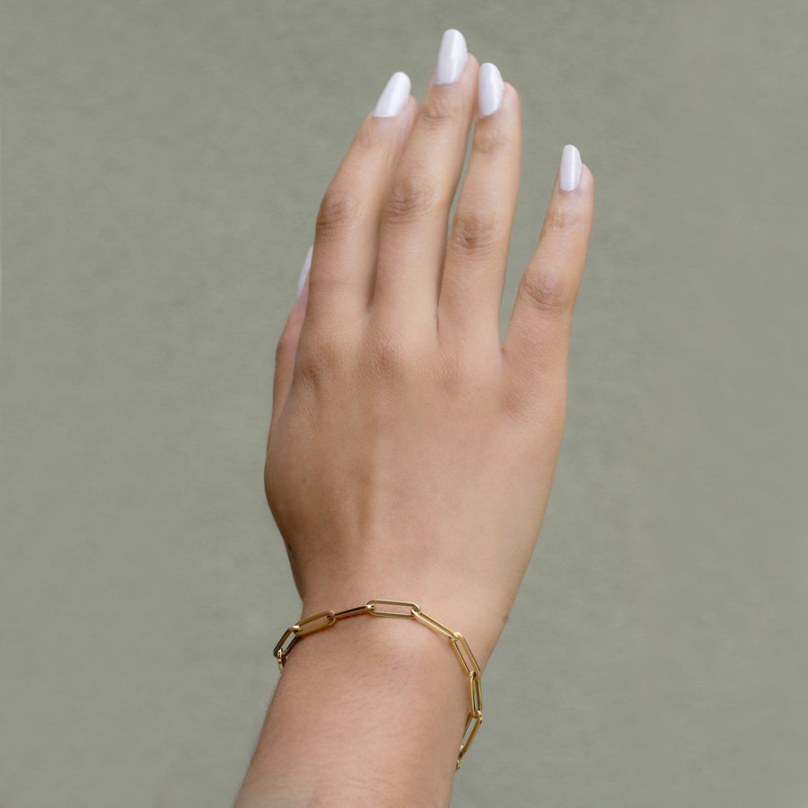 Roberto Coin Paperclip Bracelet in Yellow Gold - Modeled