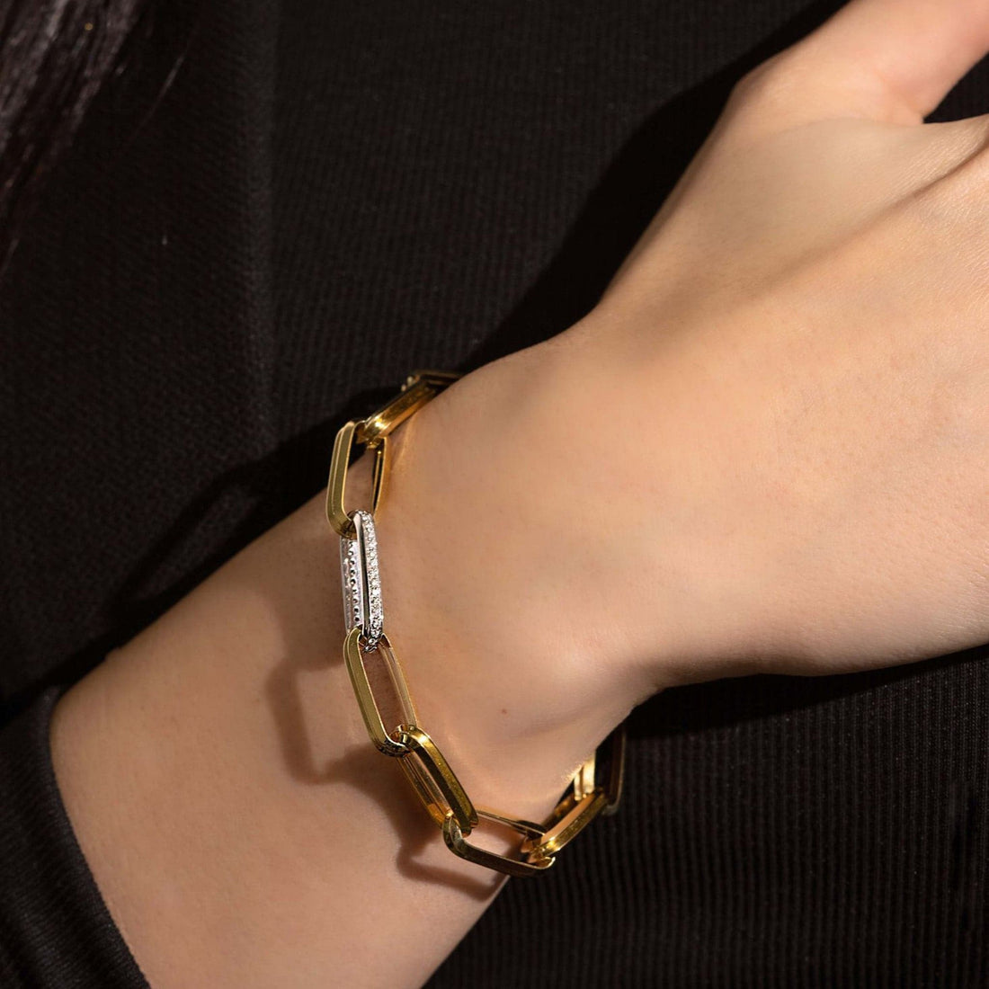 Roberto Coin 18k Men's Link Bracelet with DiamondsRoberto Coin 18k Men's Gold Bracelet Links with Diamonds Modeled