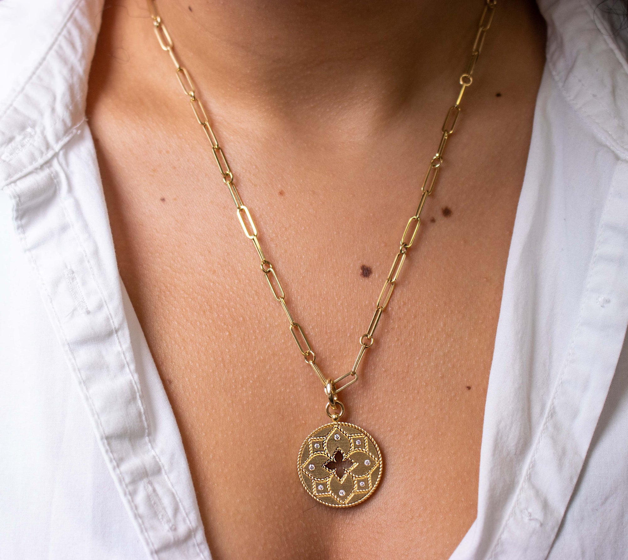 Roberto Coin Venetian Princess Medallion Necklace